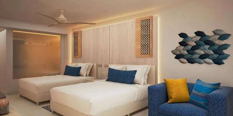 ***** מלון פוארטו מורלוס Royalton Splash Riviera Cancun מקסיקו